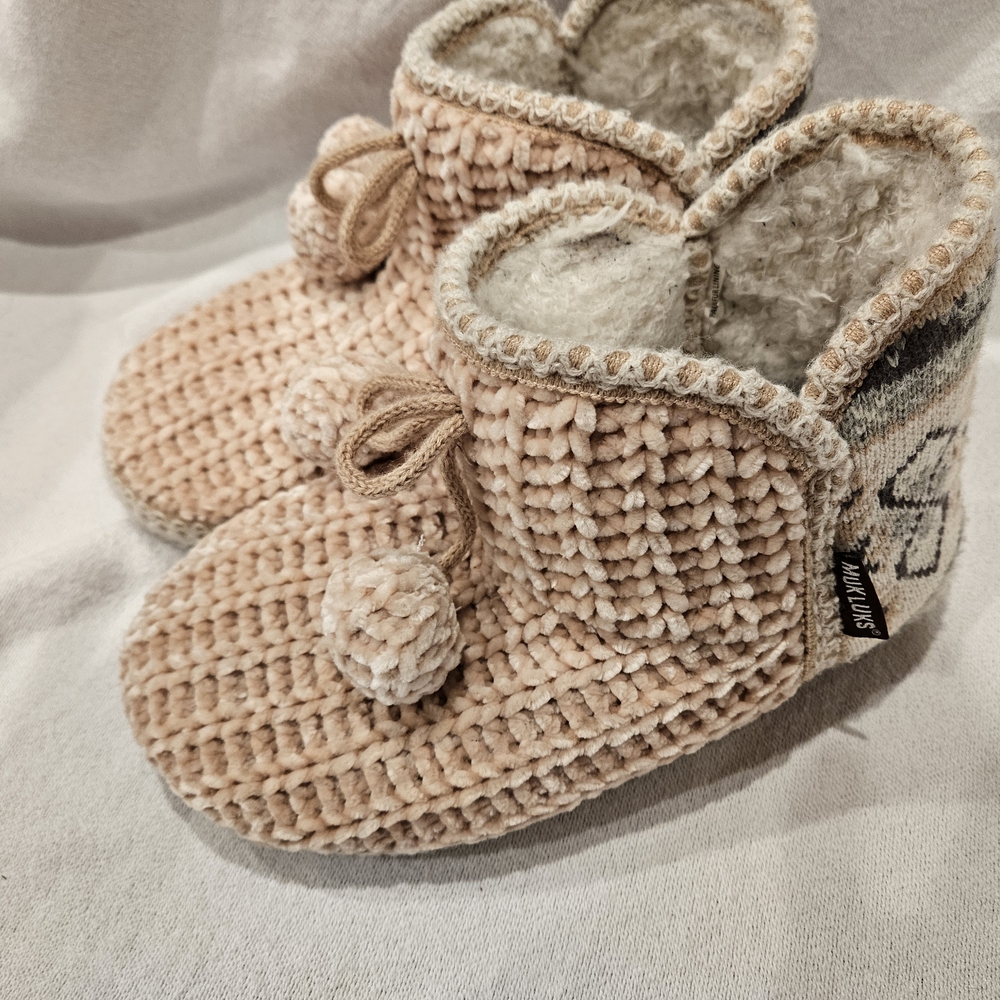 Muk Luk Pink And Gray Slippers 7/8M Booties with Pom Poms